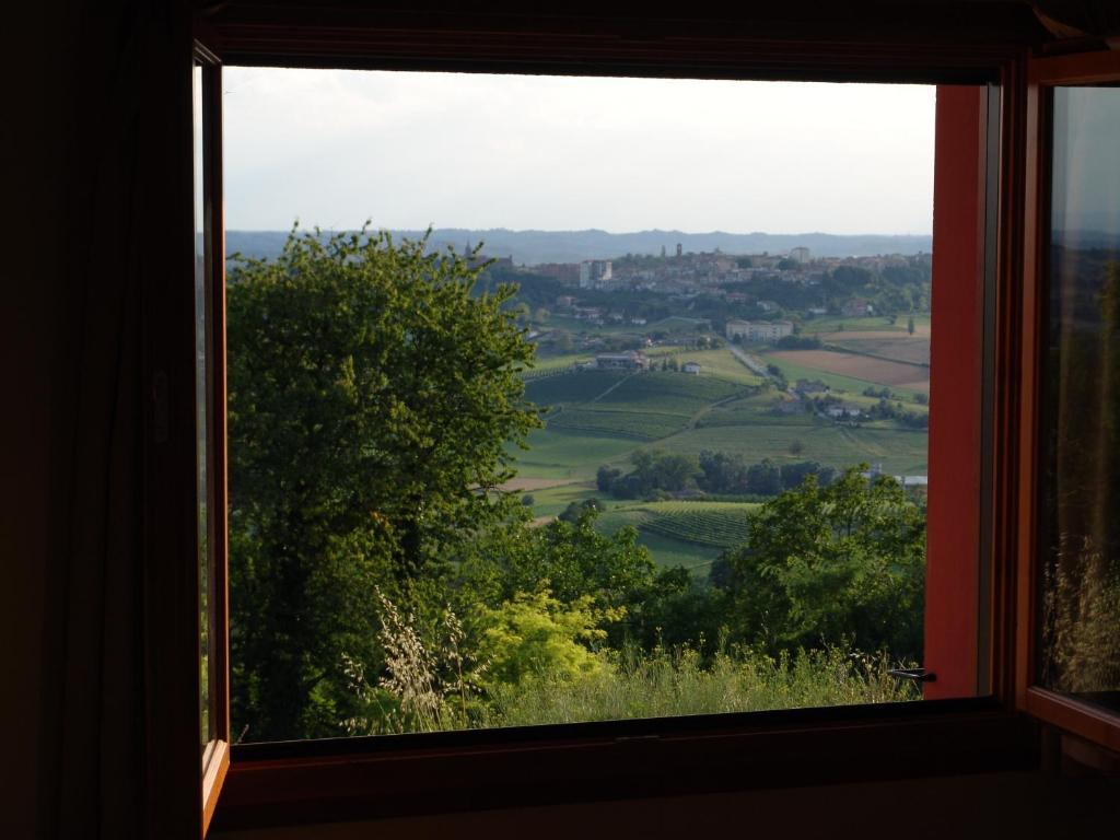 Grazzano Badoglio Albergotto Natalina الغرفة الصورة